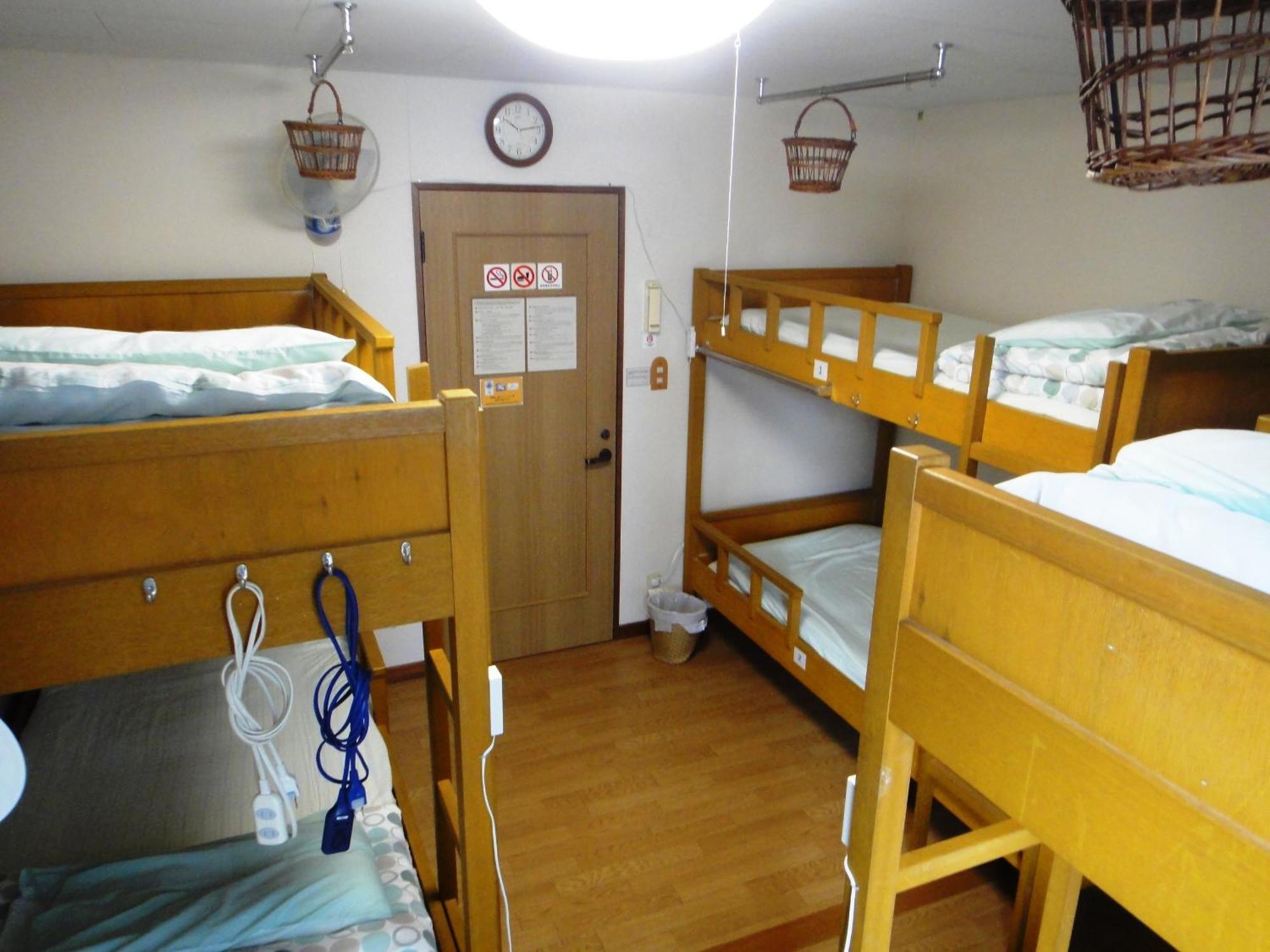 Backpackers Hostel Ino'S Place Сапоро Стая снимка